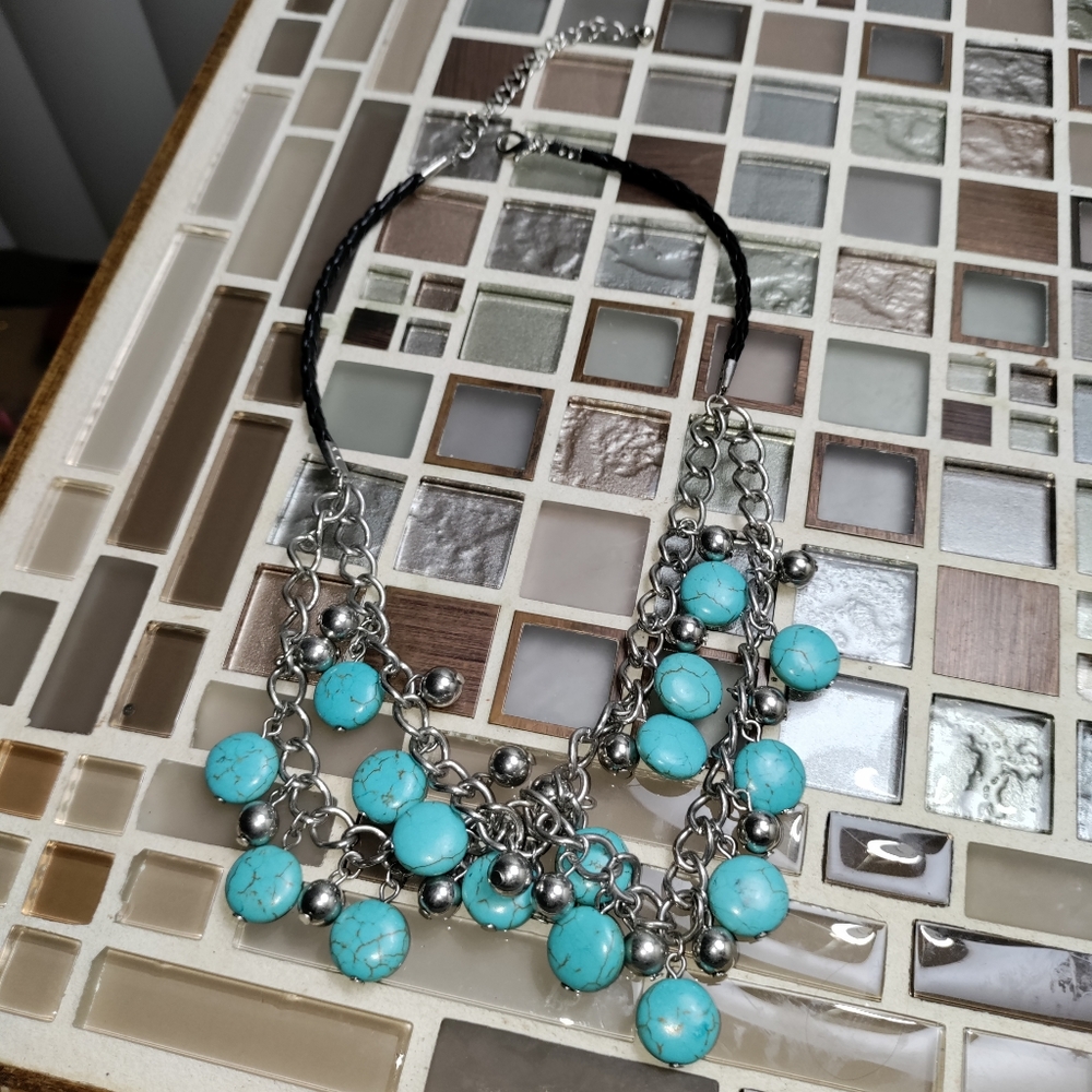 Vtg Turquoise & silver necklace
